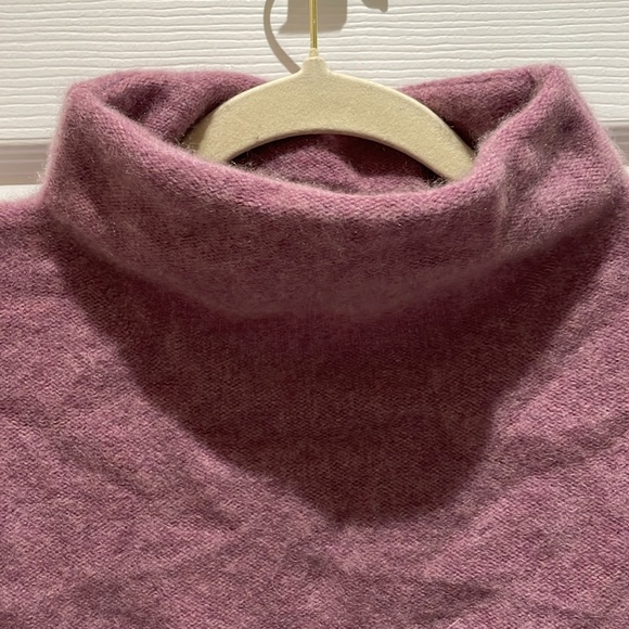VINCE 100% cashmere turtleneck sweater - Picture 3 of 13
